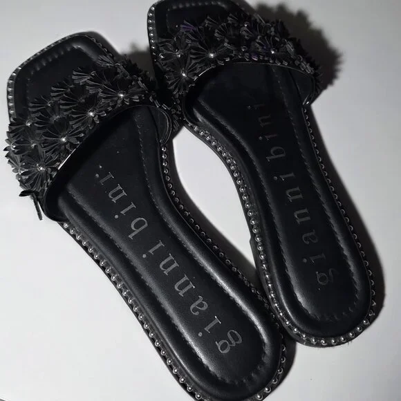 Gianni Bini Women Size 8M Black Floral Applique Studded Slide Sandals - Picture 2 of 7